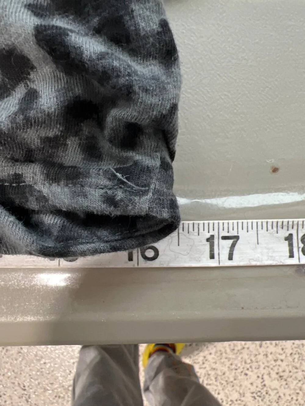 Old Navy Jumpsuit Medium Tall Sleeveless Leopard Animal Print Gray Black Trendy - Picture 8 of 9